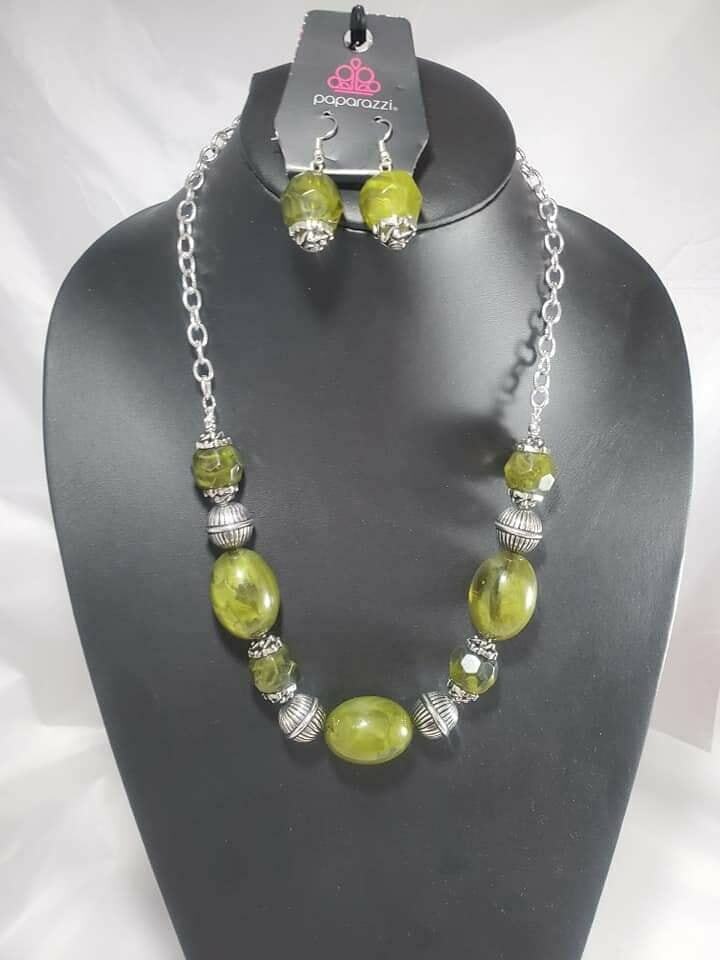 Ice Melt Green Necklace