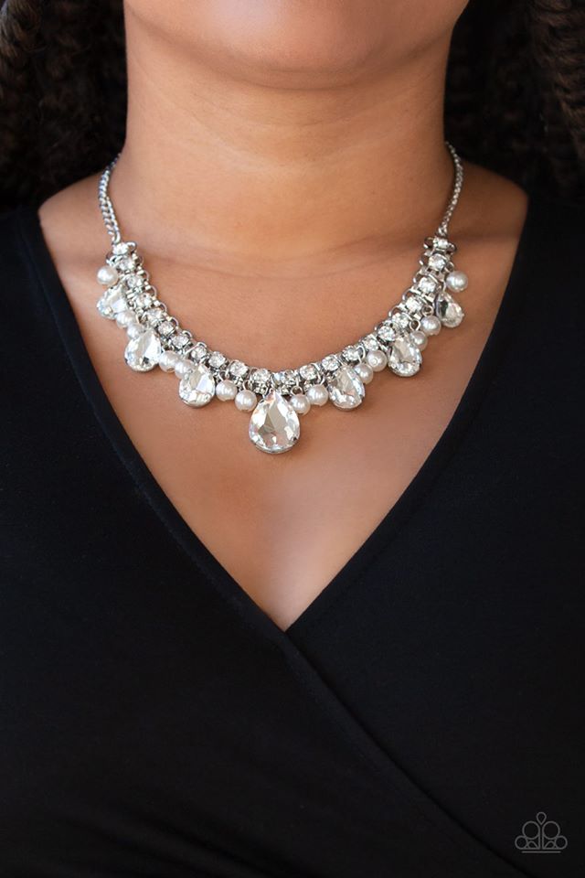 Knockout Queen White Necklace