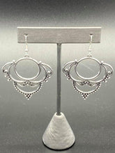 Load image into Gallery viewer, Metallic Macrame Silver Earrings
