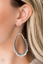 Load image into Gallery viewer, Earring: &quot;RUFFLE Around the Edges&quot; - Silver
