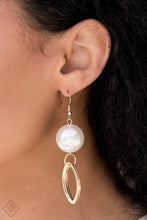 Load image into Gallery viewer, Earring: &quot;Big Spender Shimmer&quot; - Gold
